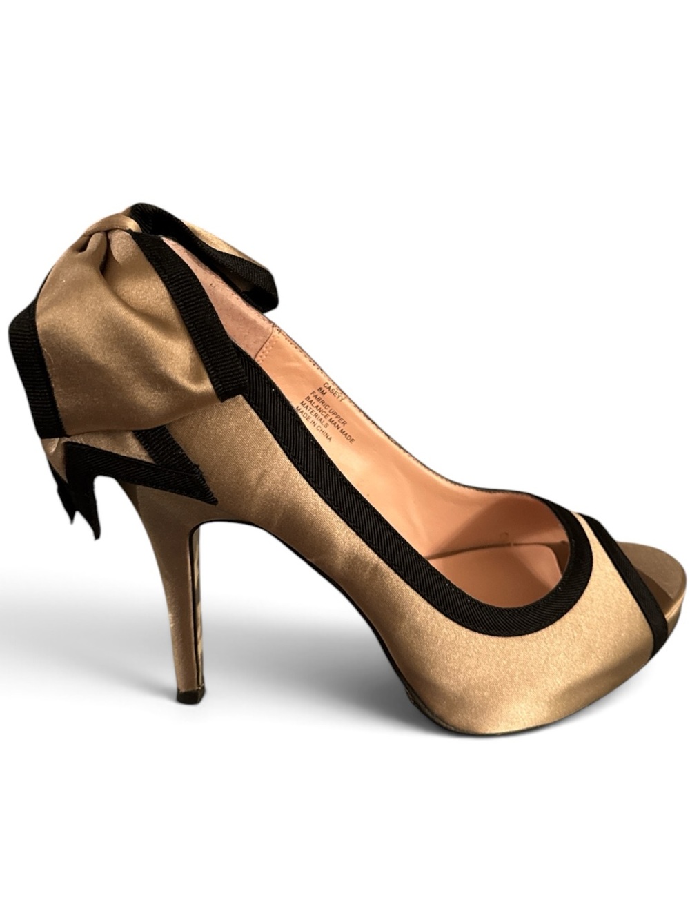 NIB Betsey Johnson "Caseyy" Taupe Satin Black Trim Bow Stiletto Heels Size 8
